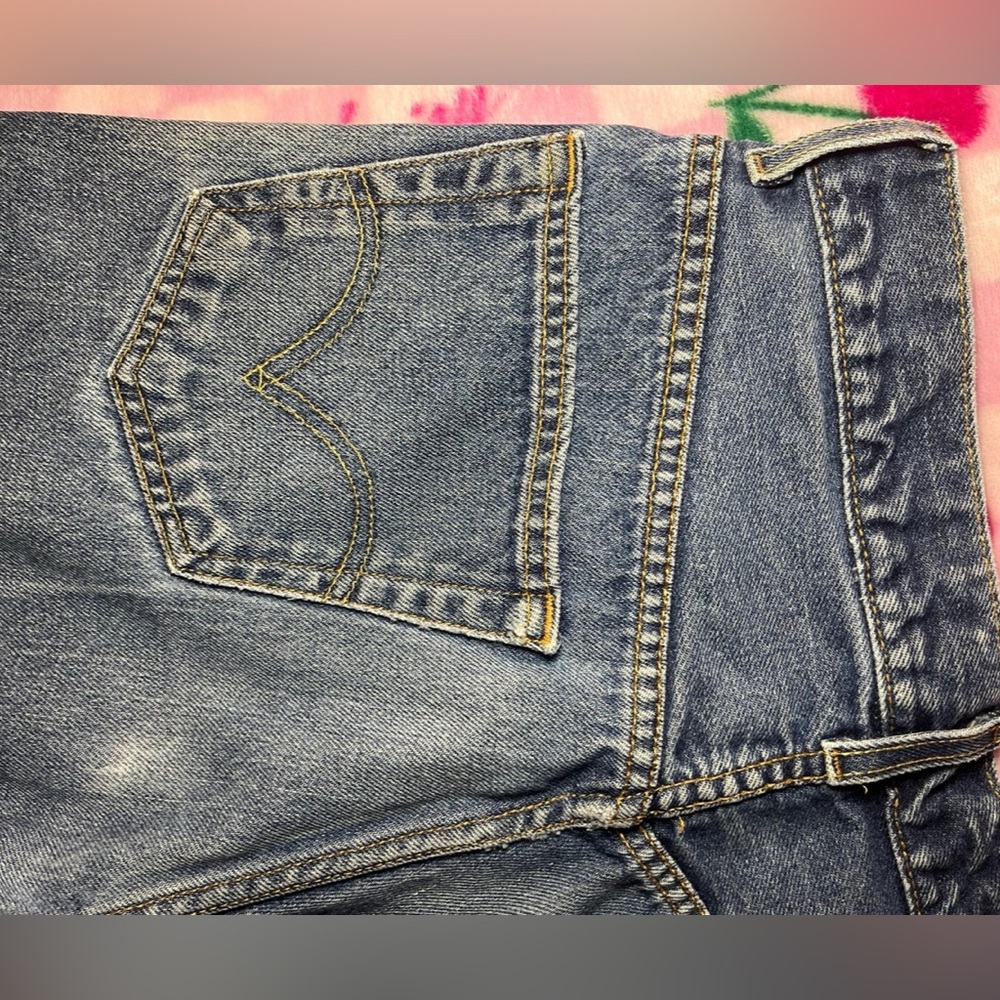 Vintage 505 Levi's Jean Shorts - Picture 5 of 11
